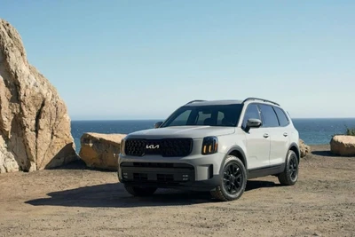 Kia Telluride 2025: Mẫu SUV tầm trung kiểu dáng thể thao có giá từ 1 tỷ đồng 