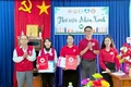Hội Chữ thập đỏ tỉnh Gia Lai trao quà cho bệnh nhân phong và học sinh có hoàn cảnh khó khăn