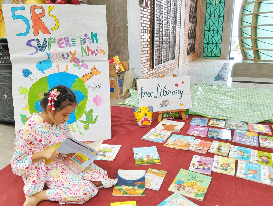 Góc đọc sách miễn phí dành cho các em nhỏ. Ảnh: Văn Lực 4-doc-sach-1.jpg