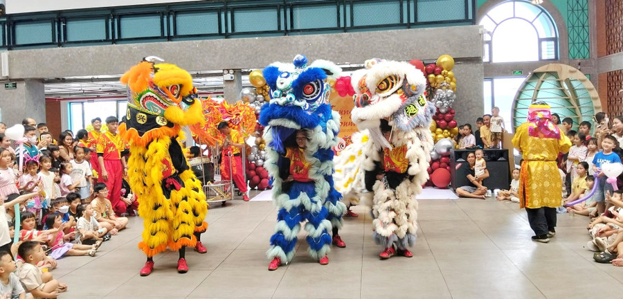 Múa lân tại sự kiện chào đón mùa Trung thu 2025. Ảnh: Văn Lực 2-mua-lan-tai-su-kien-don-trung-thu.jpg