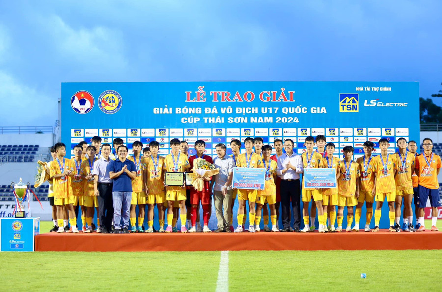U17 HAGL vừa giành ngôi Á quân ở vòng chung kết U17 Quốc gia 2024. Ảnh: Xuân Hiếu