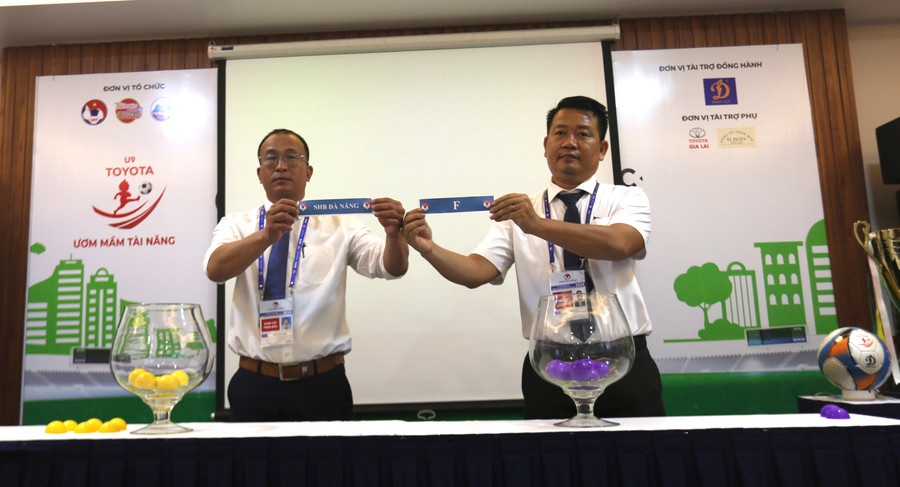 Các đội bóng được chia làm 7 bảng đấu. Ảnh: Văn Ngọc Các đội bóng được chia làm 7 bảng đấu. Ảnh: Văn Ngọc