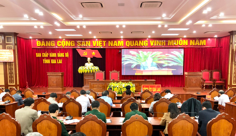 Quang cảnh điểm cầu Gia Lai tại hội nghị tổng kết công tác kiểm tra, giám sát của Đảng năm 2023, triển khai nhiệm vụ 2024. Ảnh: Lê Nam