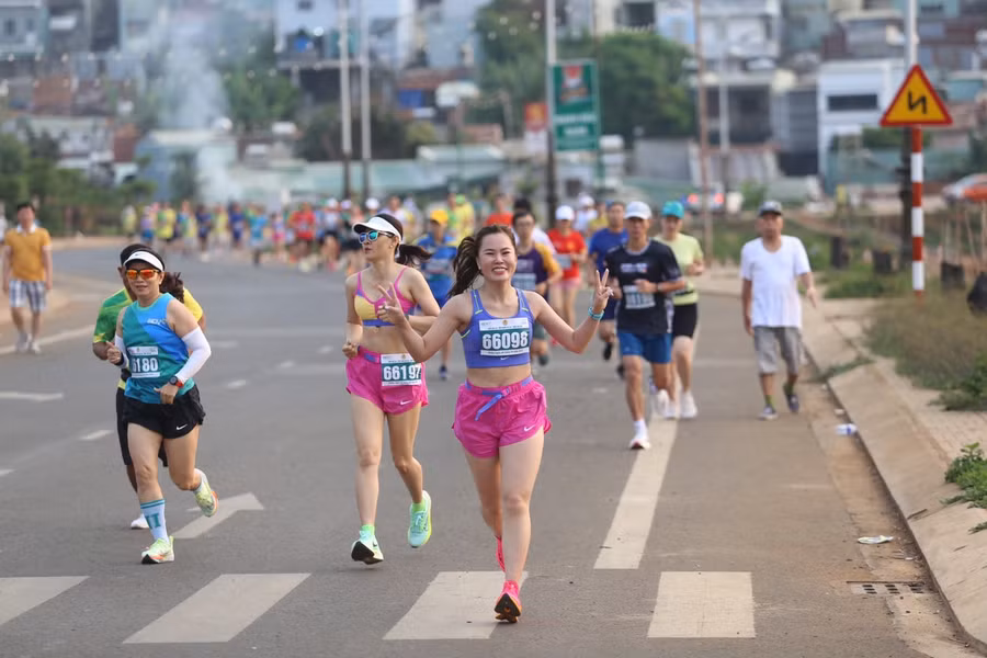 Các VĐV sẽ chạy ở Khu đô thị suối Hội Phú. Ảnh: Văn Ngọc