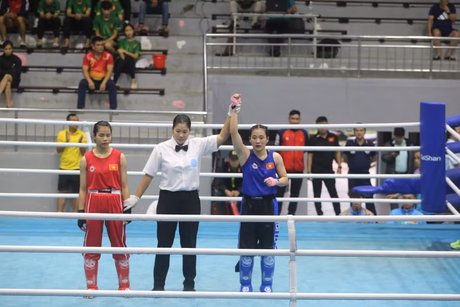 Võ sĩ Lê Thị Nhi giành tấm huy chương vàng duy nhất cho đoàn Gia Lai. Ảnh: Văn Ngọc Võ sĩ Lê Thị Nhi giành tấm huy chương vàng duy nhất cho đoàn Gia Lai. Ảnh: Văn Ngọc