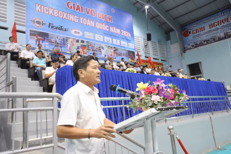 Giám đốc Sở Văn hóa-Thể thao và Du lịch tỉnh Trần Ngọc Nhung phát biểu tại buổi lễ. Ảnh: Văn Ngọc