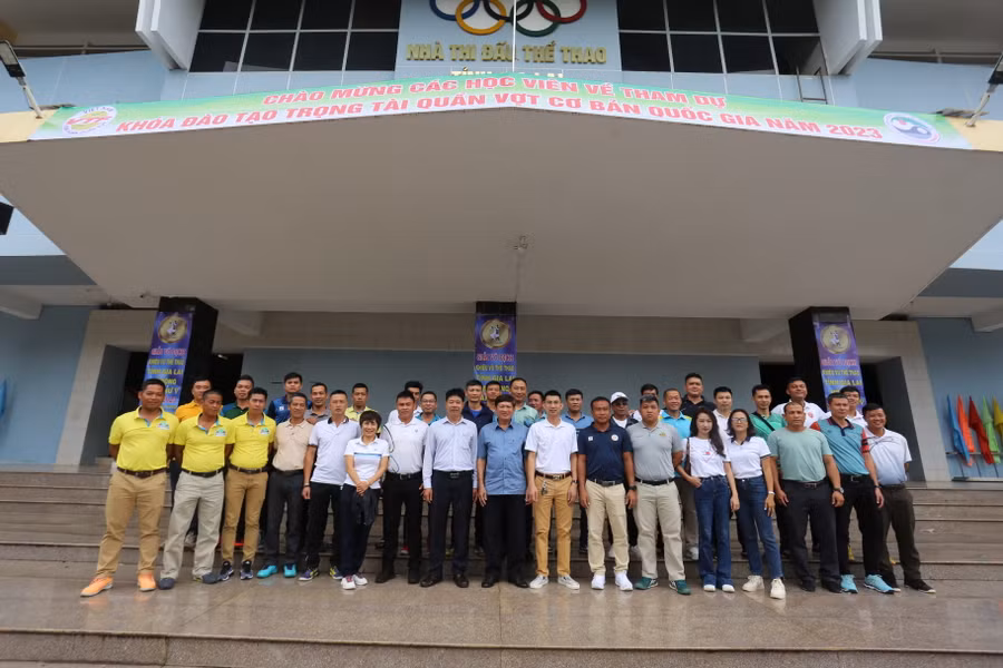 Gần 40 học viên được đào tạo trọng tài môn Quần vợt. Ảnh: Văn Ngọc