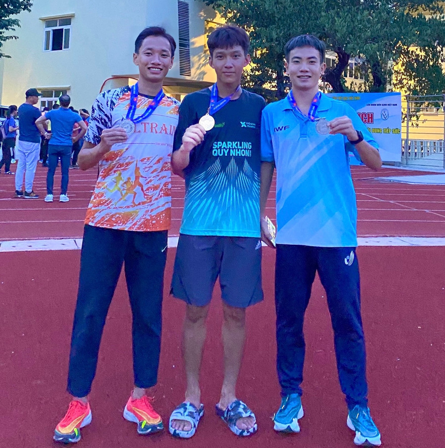 3 VĐV Gia Lai gồm Hoài Bảo, Thành Đạt, Quang Thắng (từ trái qua) đã giành huy chương ở giải đấu năm nay. Ảnh: Thanh Duy
