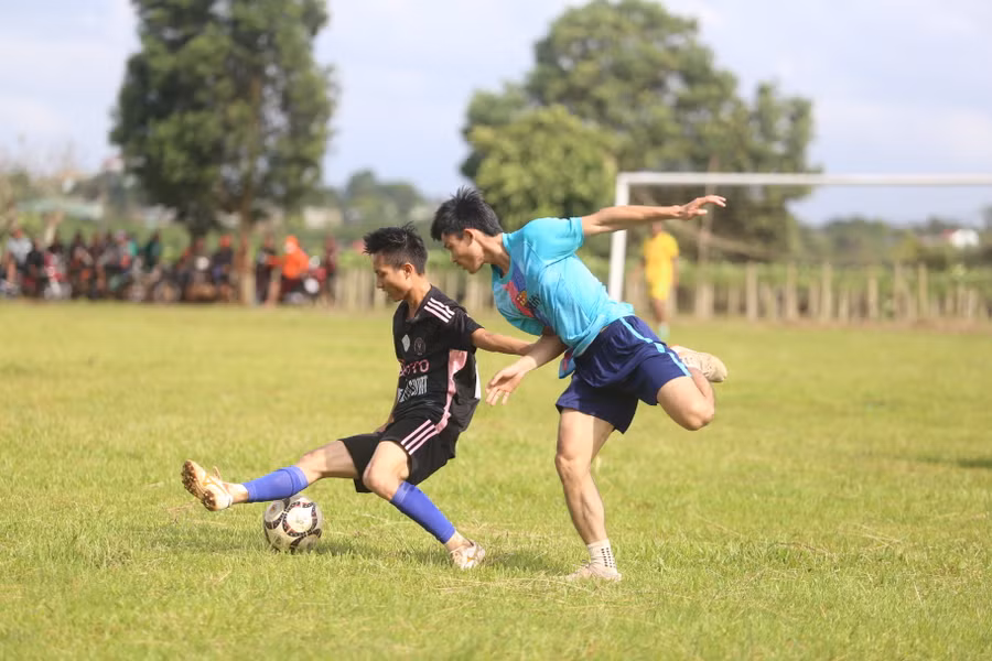 Các đội bóng sẽ thi đấu vòng bảng để chọn ra 8 đội vào tứ kết. Ảnh: Văn Ngọc