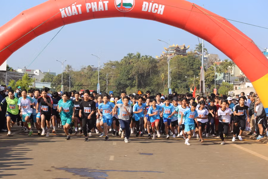 Giải đấu đã quy tụ hơn 500 VĐV tranh tài. Ảnh: Hà Phương
