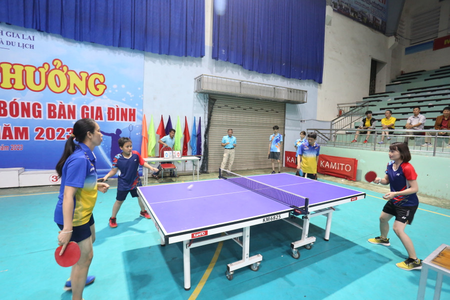 Giải đấu là dịp để gắn kết các gia đình. Ảnh: Văn Ngọc Giải đấu là dịp để gắn kết các gia đình. Ảnh: Văn Ngọc