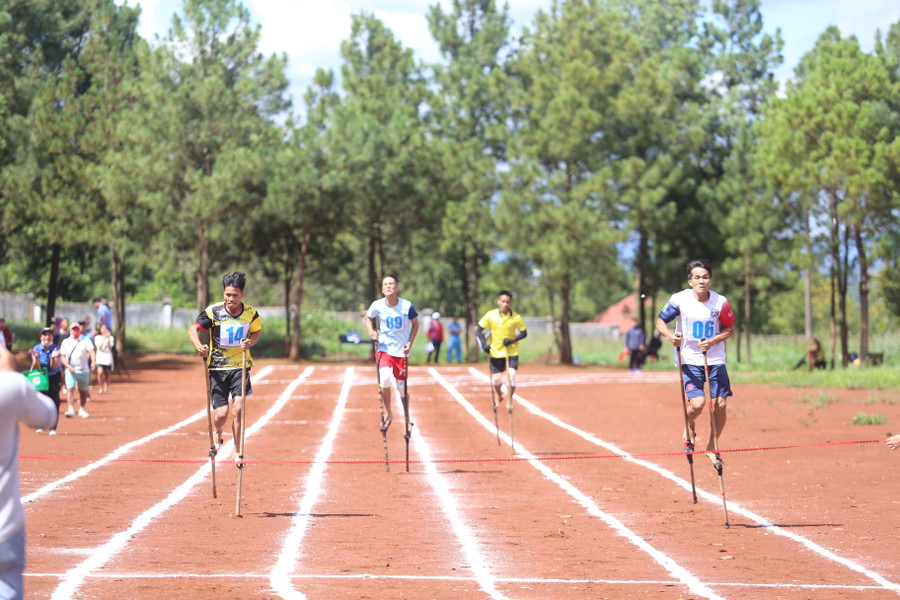 Các VĐV Gia Lai đã chứng tỏ vị thế số 1 ở môn Cà kheo. Ảnh: Văn Ngọc