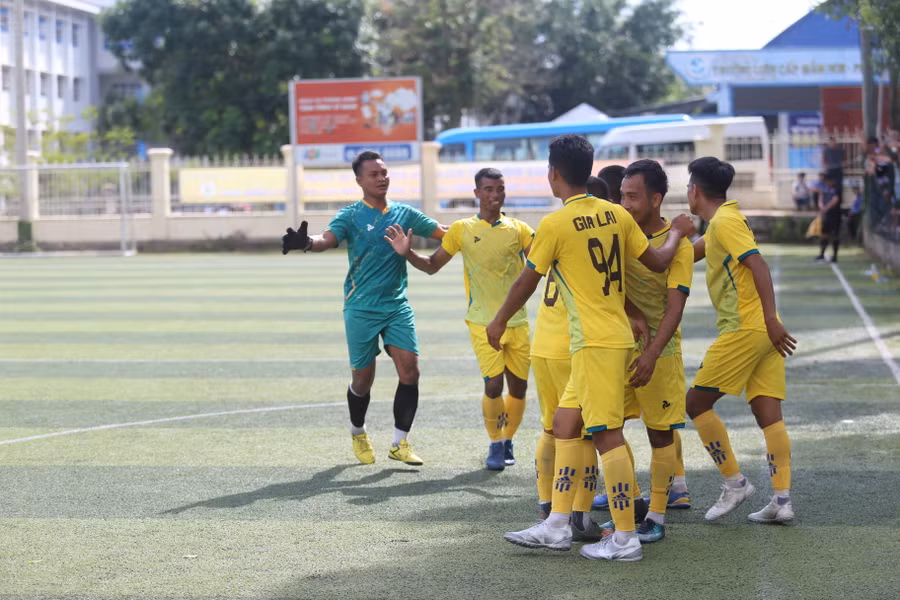 Gia Lai đã giành chức vô địch trước 1 vòng đấu. Ảnh: Văn Ngọc