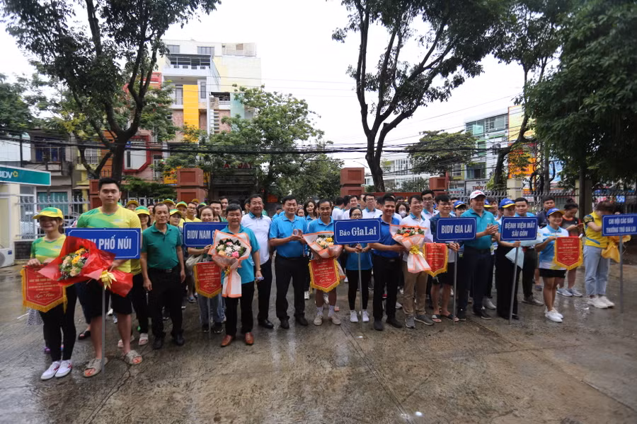 Hội thi đã quy tụ hơn 120 VĐV tham gia so tài. Ảnh: Văn Ngọc