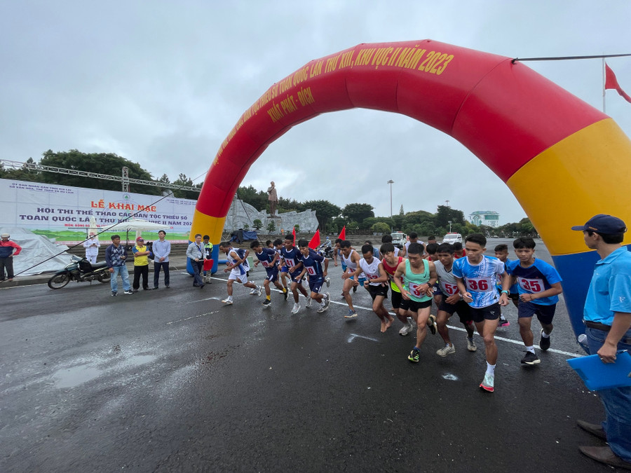 Môn thi đầu tiên của Hội thi đã chính thức khởi tranh tại Quảng trường Đại Đoàn Kết. Ảnh: Văn Ngọc