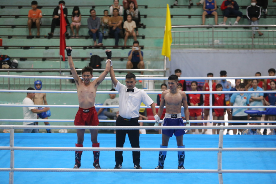 Võ sĩ Gia Lai (bìa trái) đã có cơ hội cọ sát quý giá ở giải đấu này. Ảnh: Văn Ngọc