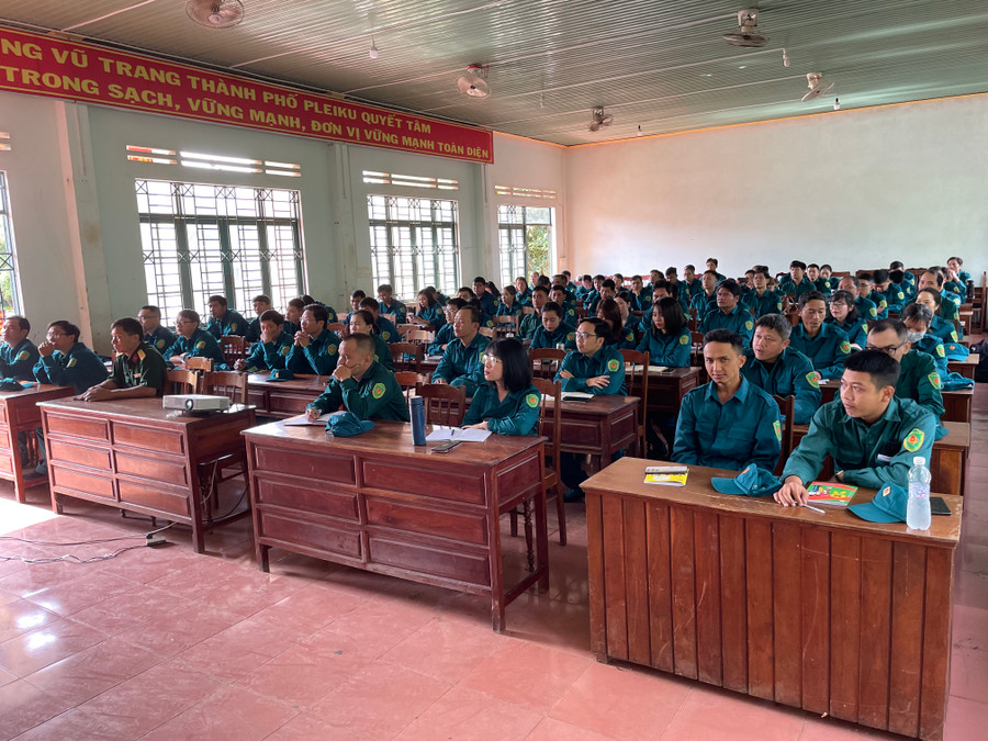 Hơn 100 học viên sẽ được huấn luyện trong đợt này. Ảnh: Văn Ngọc Hơn 100 học viên sẽ được huấn luyện trong đợt này. Ảnh: Văn Ngọc