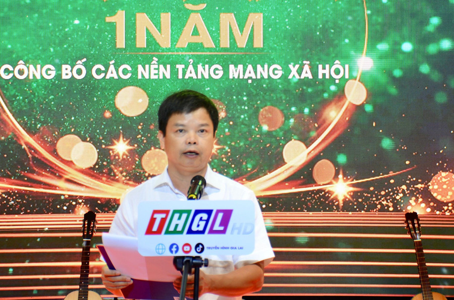 Phó Chủ tịch UBND tỉnh Nguyễn Hữu Quế biểu dương, đánh giá cao nỗ lực của Đài PT-TH Gia Lai trong chuyển đổi số báo chí. Ảnh: Lam Nguyên Phó Chủ tịch UBND tỉnh Nguyễn Hữu Quế biểu dương, đánh giá cao nỗ lực của Đài PT-TH Gia Lai trong chuyển đổi số báo chí. Ảnh: Lam Nguyên