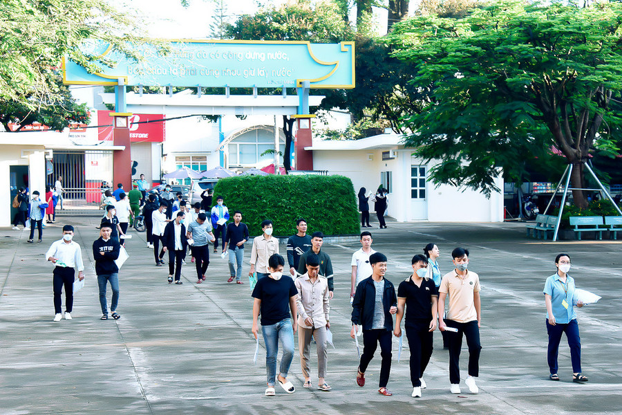 Ngày thi đầu tiên của kỳ thi tốt nghiệp THPT năm 2023 tại tỉnh Gia Lai diễn ra an toàn, nghiêm túc. Ảnh: Đức Thụy Ngày thi đầu tiên của kỳ thi tốt nghiệp THPT năm 2023 tại tỉnh Gia Lai diễn ra an toàn, nghiêm túc. Ảnh: Đức Thụy