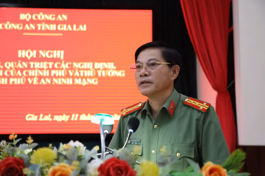 Đại tá Nguyễn Ngọc Sơn-Phó Giám đốc Công an tỉnh phát biểu chỉ đạo tại hội nghị. Ảnh: Lê Ánh