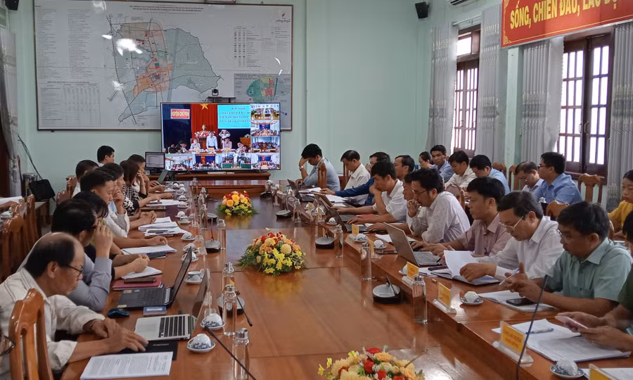 Quang cảnh hội nghị sơ kết công tác 6 tháng đầu năm và triển khai nhiệm vụ 6 tháng cuối năm 2024 của UBND huyện Chư Pưh. Ảnh: Minh Hải