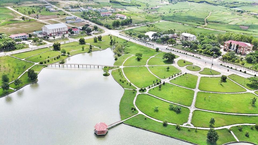 Trung tâm hành chính huyện Đak Pơ. Ảnh: Tuyết Mai Trung tâm hành chính huyện Đak Pơ. Ảnh: Tuyết Mai