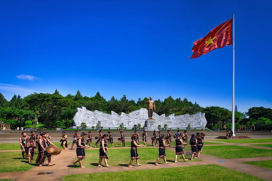 Quảng trường Đại Đoàn Kết-"Trái tim" của Phố núi.