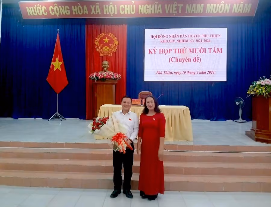 Ông Vũ Hồng Duy được bầu giữ chức danh Chủ tịch HĐND huyện Phú Thiện. Ảnh: Hoa Mai