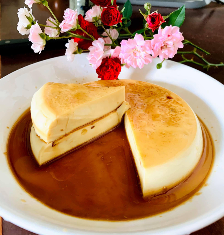 Món bánh flan mềm mịn được làm từ sữa, trứng được đánh giá là 1 trong 100 món tráng miệng ngon nhất Châu Á. Ảnh: Phương Vi Món bánh flan mềm mịn được làm từ sữa, trứng được đánh giá là 1 trong 100 món tráng miệng ngon nhất Châu Á. Ảnh: Phương Vi