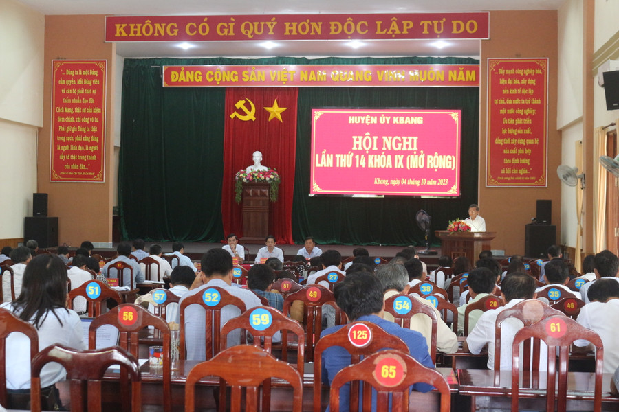 Quang cảnh hội nghị Ban Chấp hành Đảng bộ huyện Kbang. Ảnh: Hà Duyệt Quang cảnh hội nghị Ban Chấp hành Đảng bộ huyện Kbang. Ảnh: Hà Duyệt