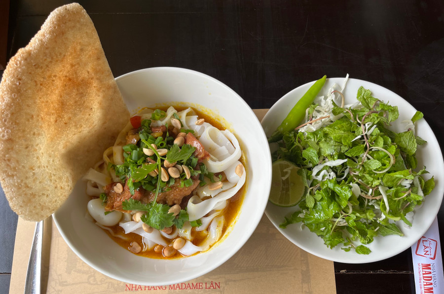 Mì Quảng là một món ăn có nhiều biến tấu, làm nổi bật đặc trưng văn hóa ẩm thực dân gian, có thể “chiều” được tất cả kiểu khách. Ảnh: Phương Vi