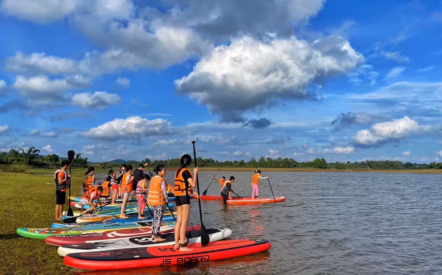 KNgày càng có rất nhiều chương trình/khóa học dạy trẻ các kỹ năng thiết yếu trong cuộc sống, mà một trong đó chính là khả năng tự lập, tự sinh tồn. Ảnh: Minh Châu