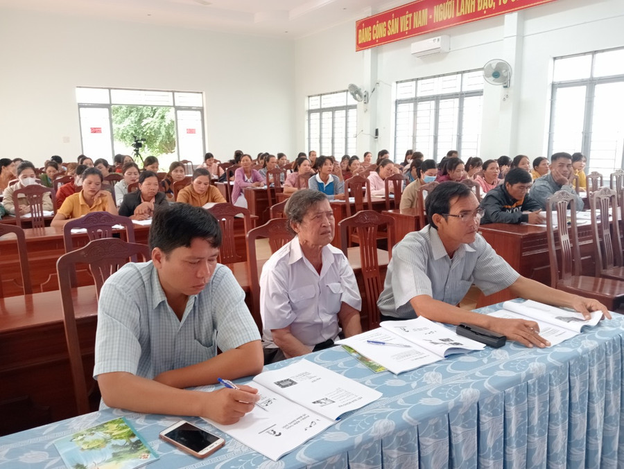 Các học viên tham gia tập huấn. Ảnh: Nguyễn Chi