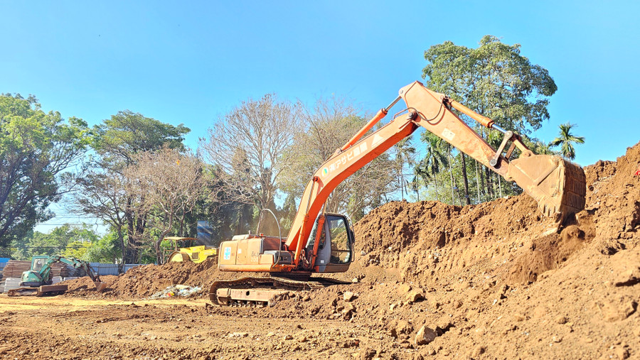 Ra quân thi công công trình Trụ sở HĐND-UBND TP. Pleiku. Ảnh: Bá Bính Ra quân thi công công trình Trụ sở HĐND-UBND TP. Pleiku. Ảnh: Bá Bính