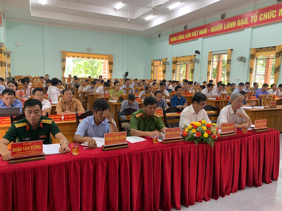 Các đại biểu tham dự hội nghị Ban Chấp hành Đảng bộ huyện Kông Chro. Ảnh: Thúy Ngọ Các đại biểu tham dự hội nghị Ban Chấp hành Đảng bộ huyện Kông Chro. Ảnh: Thúy Ngọ