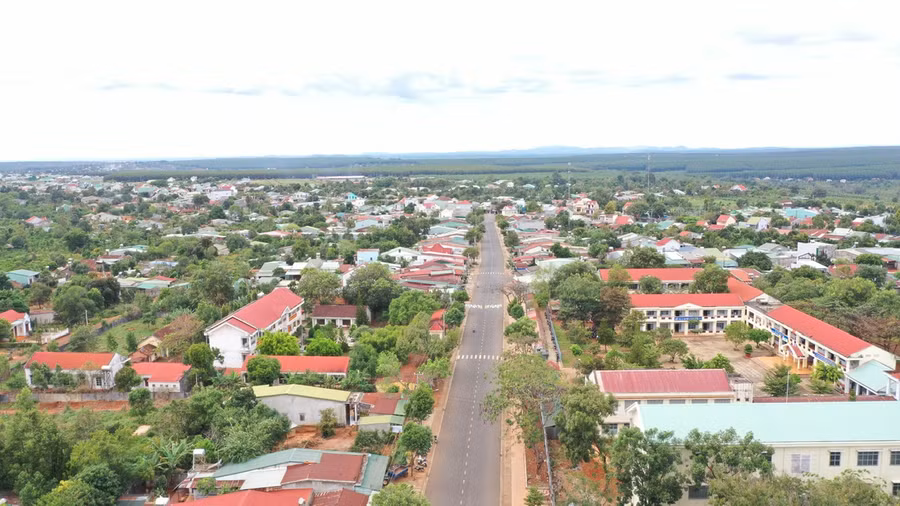 Một góc thị trấn Chư Prông nhìn từ trên cao. Ảnh: Quang Tấn