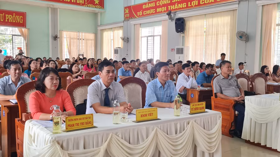 Các đại biểu tham dự hội nghị tổng kết năm học 2022-2023. Ảnh: Khánh Linh Các đại biểu tham dự hội nghị tổng kết năm học 2022-2023. Ảnh: Khánh Linh