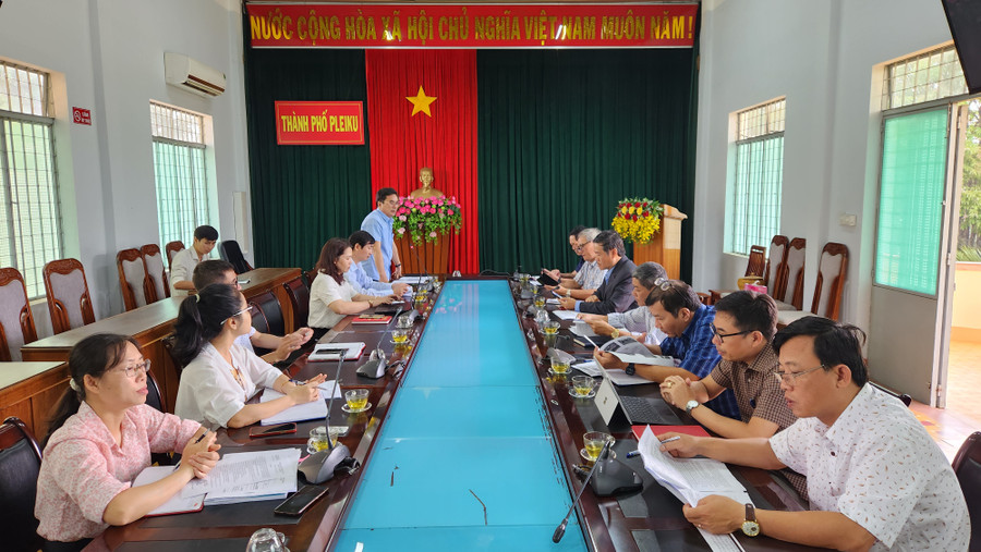 Quang cảnh cuộc họp. Ảnh: Bá Bính