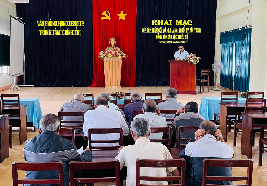 Quang cảnh lớp tập huấn. Ảnh: Bá Bính