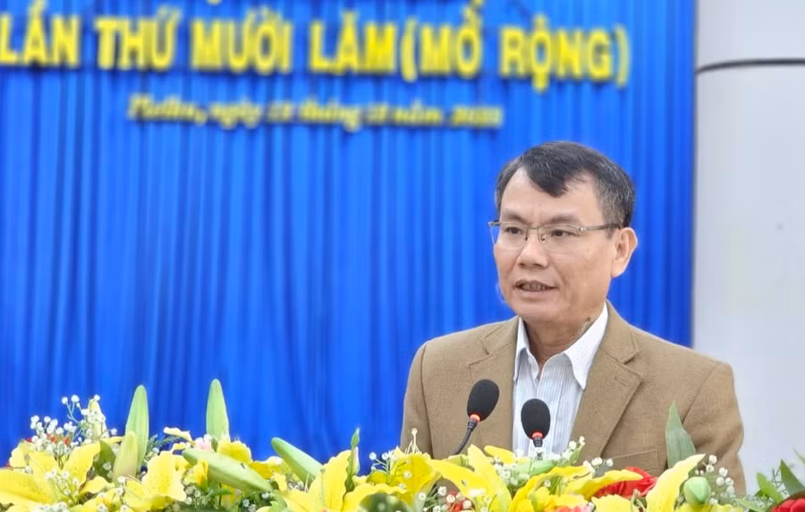 Bí thư Thành ủy Pleiku Trịnh Duy Thuân phát biểu tại hội nghị. Ảnh: P.L