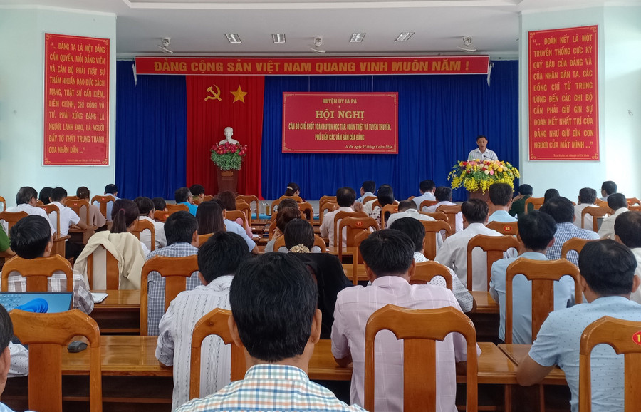 Quang cảnh hội nghị. Ảnh: Như Loan