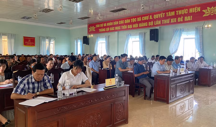 Quang cảnh buổi đối thoại. Ảnh: Bá Bính