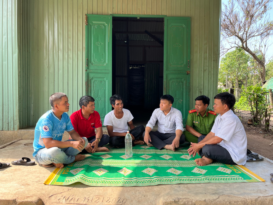 Thời gian tổ chức rà soát hộ nghèo, hộ cận nghèo, hộ làm nông nghiệp, lâm nghiệp và ngư nghiệp có mức sống trung bình được thực hiện từ ngày 1-9-2023 đến hết ngày 14-10-2023. Ảnh: Phương Vi