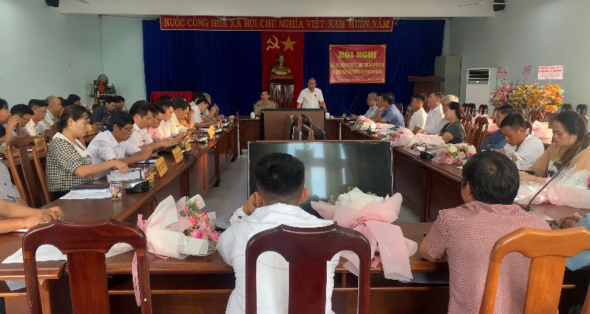 Quang cảnh hội nghị tại huyện Kông Chro. Ảnh: Thúy Ngọ Quang cảnh hội nghị tại huyện Kông Chro. Ảnh: Thúy Ngọ