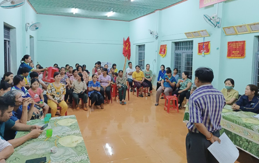 Quang cảnh buổi tuyên truyền. Ảnh: Ngọc Anh