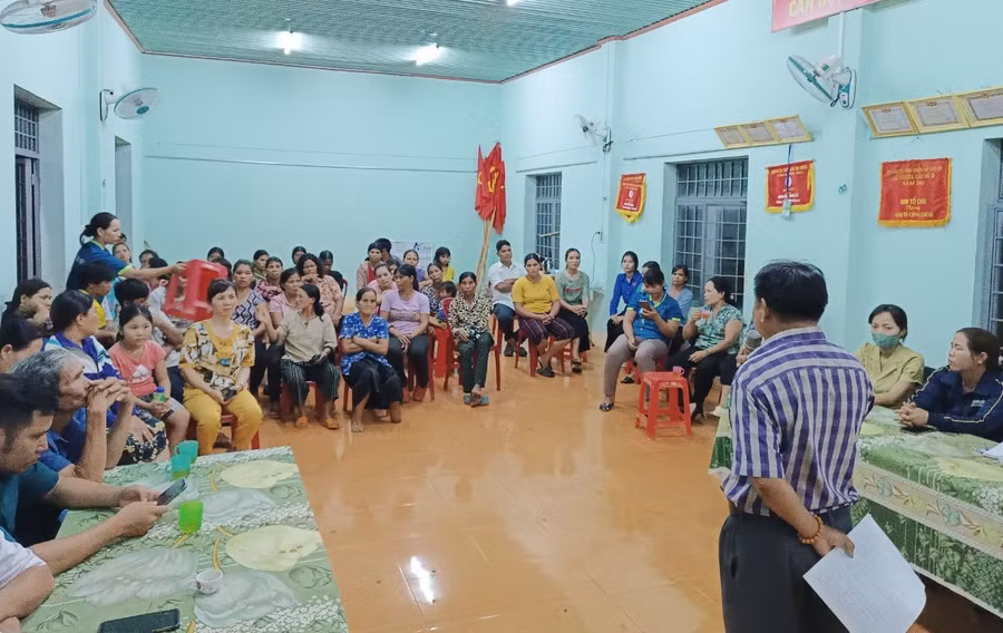 Quang cảnh buổi tuyên truyền. Ảnh: Ngọc Anh