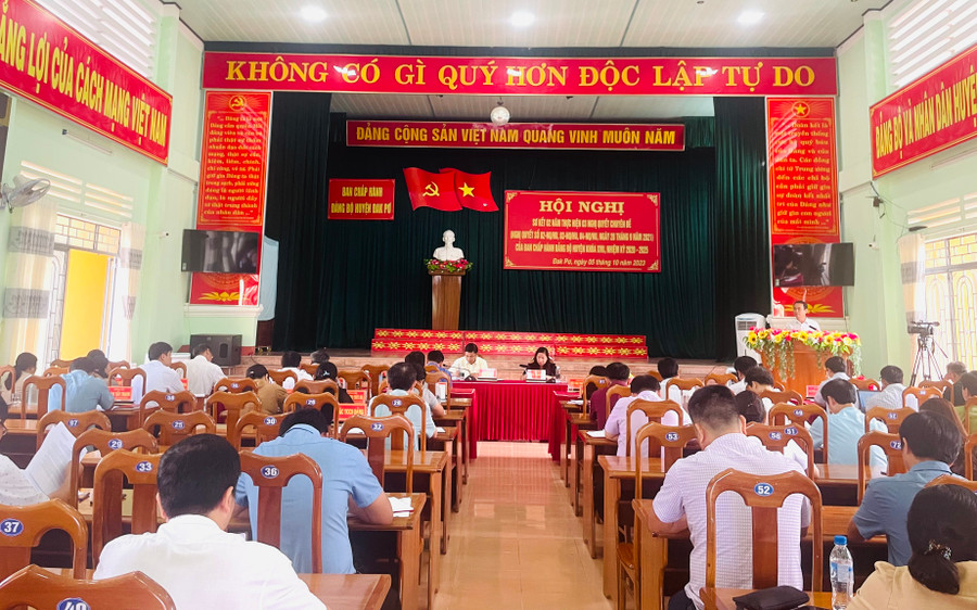 Quang cảnh hội nghị. Ảnh: Nguyễn Hiền