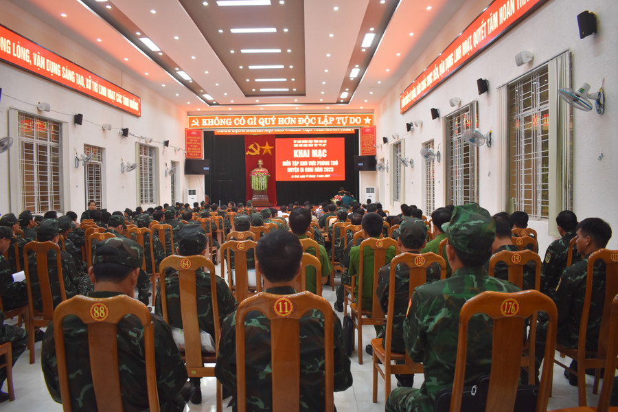 Quang cảnh lễ khai mạc diễn tập khu vực phòng thủ huyện Ia Grai. Ảnh: Minh Thoan