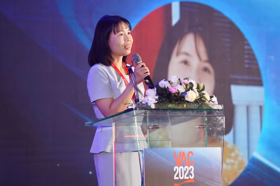 Bà Lý Thị Thu Thủy, Trưởng phòng Bảo hiểm Nhân thọ, Cục quản lý, giám sát bảo hiểm, Bộ Tài chính phát biểu mở đầu sự kiện.