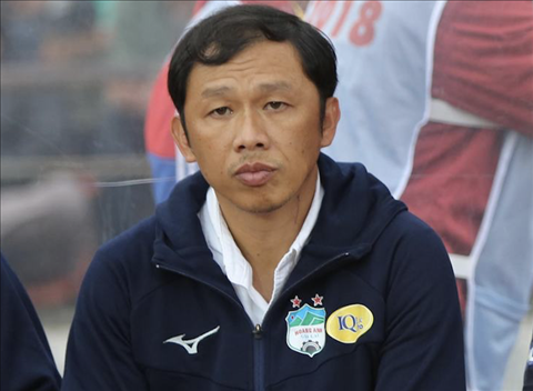 Trợ lý HLV Dương Minh Ninh của CLB Hoàng Anh Gia Lai cũng có mặt trên chuyến xe xấu số. Ảnh nguồn bongda24h Trợ lý HLV Dương Minh Ninh của CLB Hoàng Anh Gia Lai cũng có mặt trên chuyến xe xấu số. Ảnh nguồn bongda24h